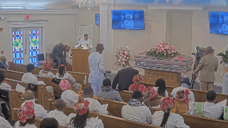 Short Praise and Opening Hymn