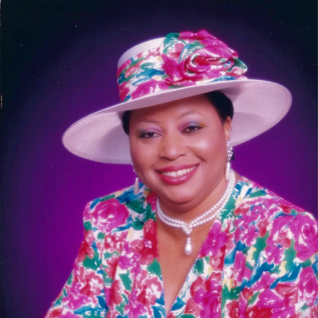 Mrs. Barbara  Green
