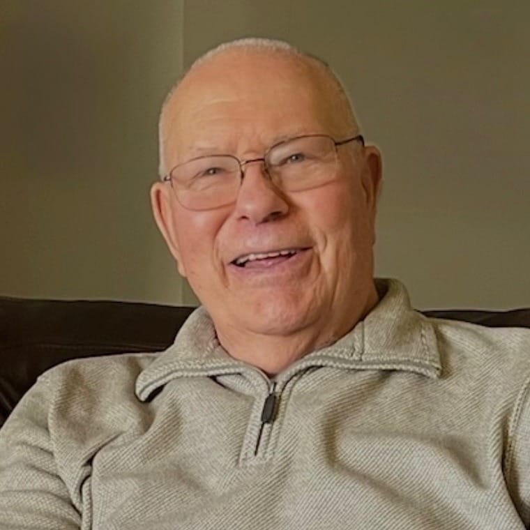 Robert "Bob" Larrie Hobson